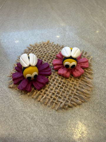 Mini Bee on Flower- Individual - 2 colours available
